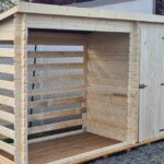 Abrigo para lenha em madeira bruta – 4,5 x 1,1 m – Altura 2 m – Timbela